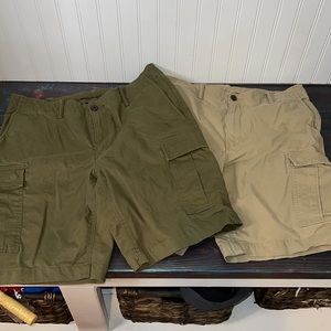 Lands’ End Men’s Traditional fit cargo shorts tan or olive‎ green size 35
